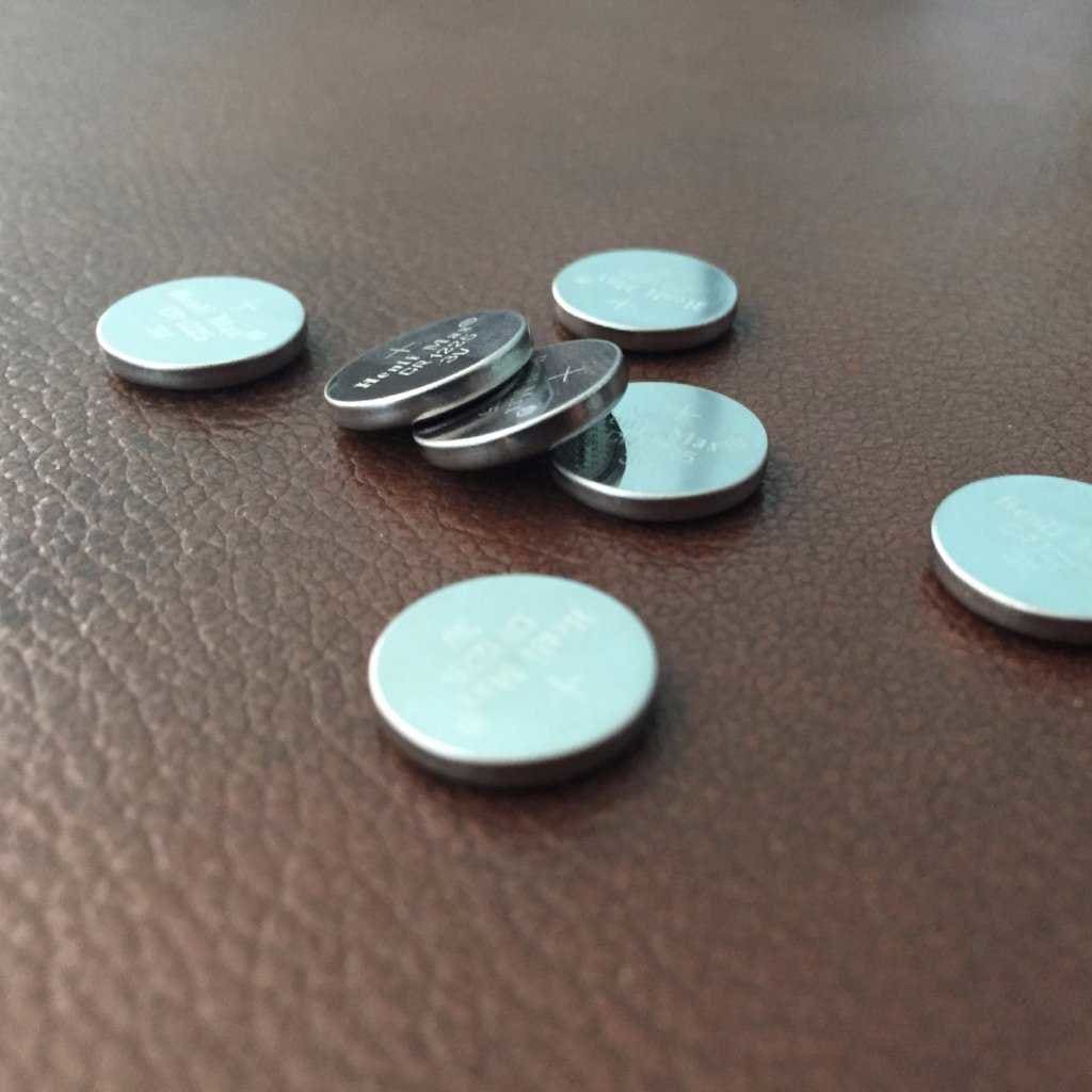 CR1225 3V Lithium Coin Cell Batteries - Futuristic Lights